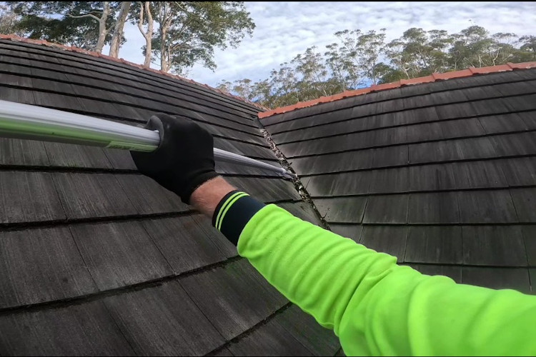 
Gutter maintenance using extended poles for pristine valleys on steep roofs in ulladulla