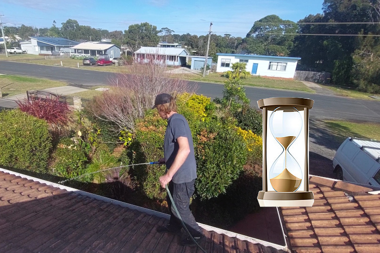 gutter cleaner in ulladulla is extending the life of his customers gutters by rinsing out their guttering.